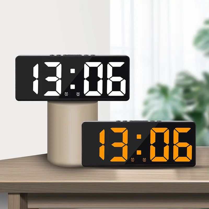 Digital Alarm Clock: clear LED display